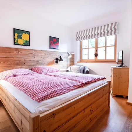 Apartman 111 *